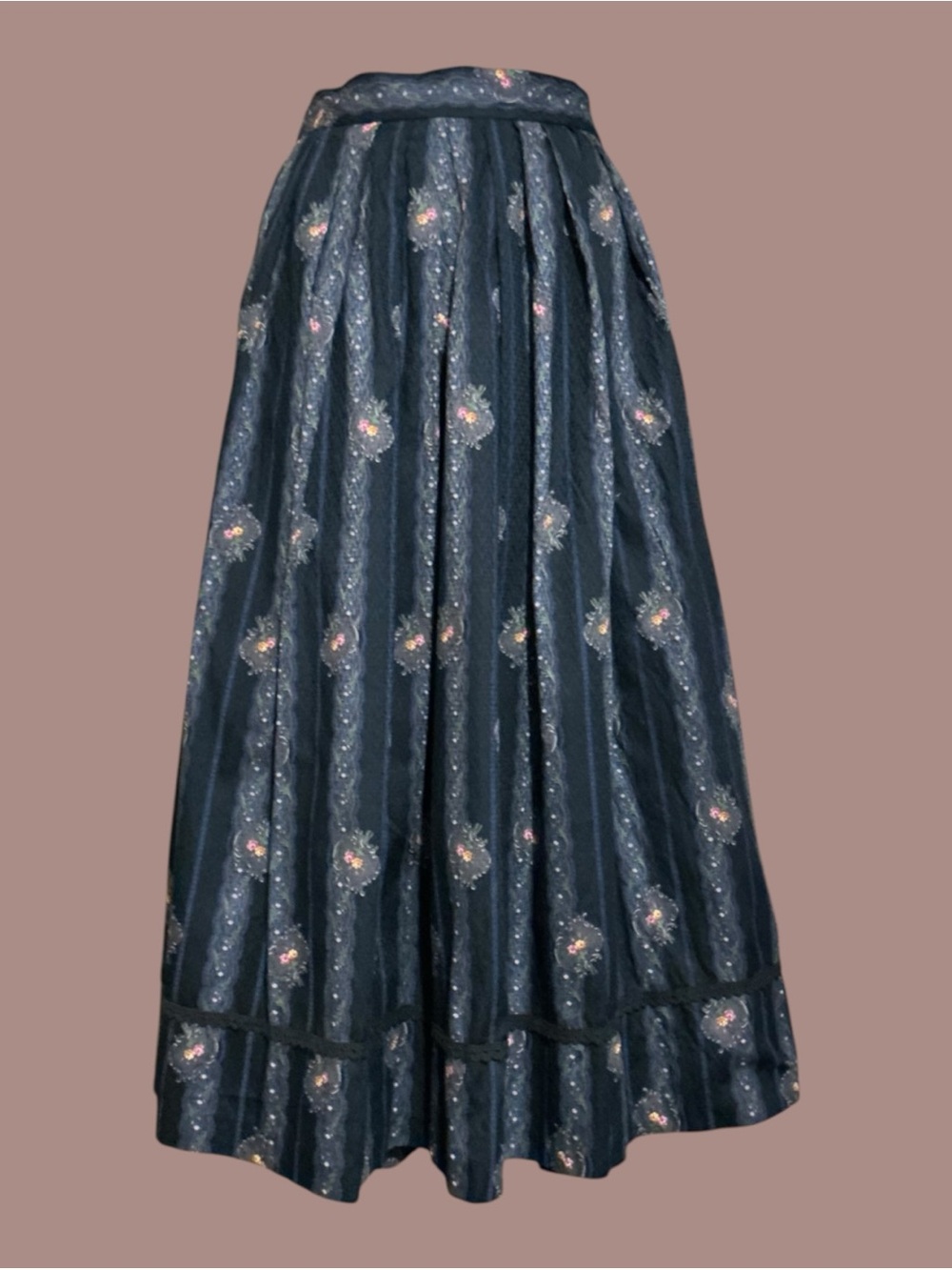 Vintage German Trachten Floral Pleated Folk Skirt Belted Size 38
